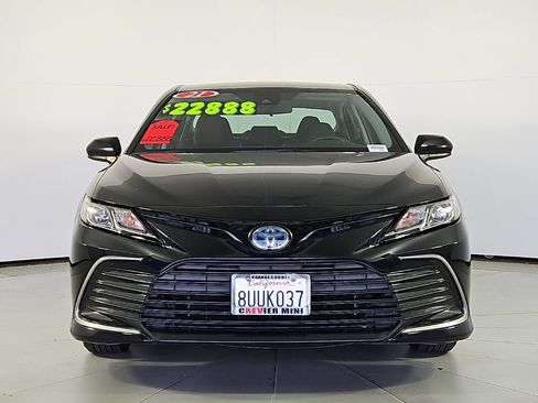 Used 2021 Toyota Camry LE FWD image 3