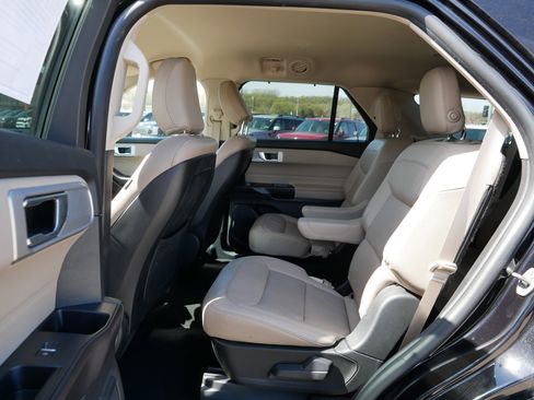 Used 2020 Ford Explorer Limited AWD/4WD image 16