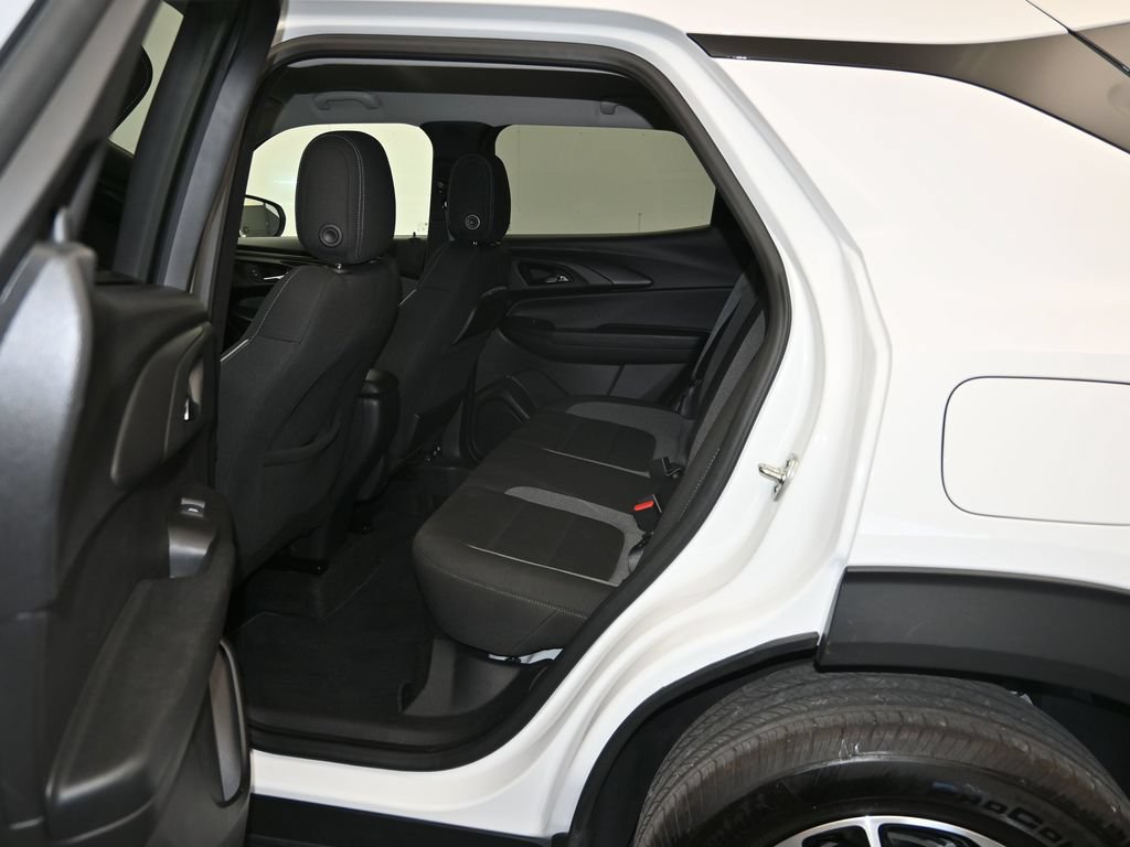 Used 2025 Chevrolet TrailBlazer LT FWD image 21