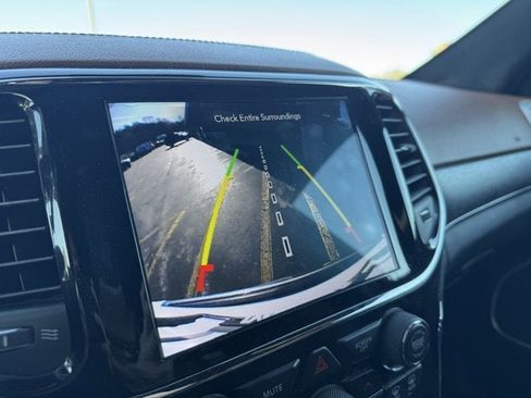 Used 2019 Jeep Grand Cherokee Summit image 26