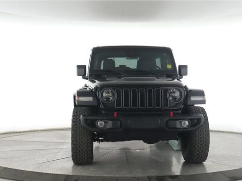 Used 2025 Jeep Wrangler Unlimited Rubicon AWD/4WD image 12
