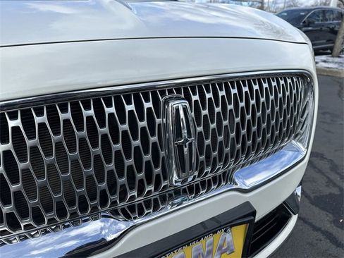 Certified 2020 Lincoln Nautilus Reserve w/ Equipment Group 201A image 10