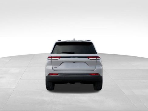 New 2026 Jeep Grand Cherokee Altitude AWD/4WD image 8
