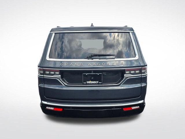Used 2025 Jeep Grand Wagoneer Series III w/ HD Trailer Tow Package AWD/4WD image 9