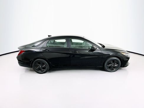 Used 2022 Hyundai Elantra SEL w/ Convenience Package image 10