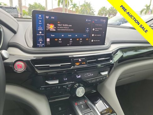 Certified 2026 Acura MDX w/ Technology Package FWD image 25