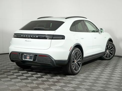 New 2026 Porsche Macan 4 Electric AWD/4WD image 7