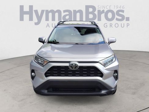 Used 2019 Toyota RAV4 XLE AWD/4WD image 8