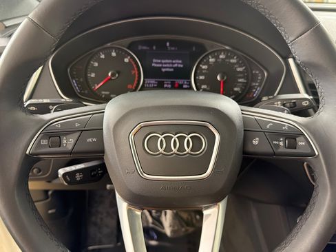 Used 2023 Audi Q5 2.0T Premium w/ Convenience Package AWD/4WD image 22