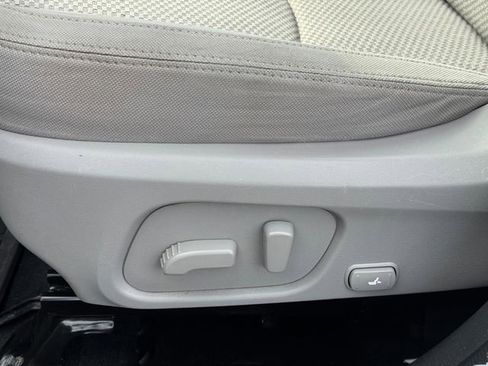 Used 2016 Subaru Forester 2.5i Premium w/ All-Weather Package image 14