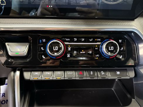 Used 2023 GMC Sierra 1500 Denali w/ Denali Reserve Package image 22