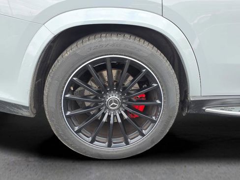 Used 2025 Mercedes-Benz GLS 63 AMG 4MATIC image 14