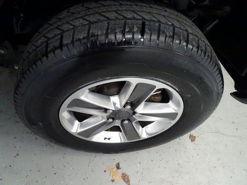 Certified 2022 Jeep Wrangler Unlimited Sahara w/ Safety Group image 26