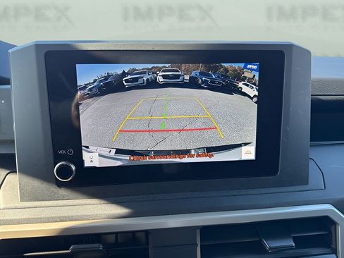 Used 2024 Toyota Tacoma SR image 18