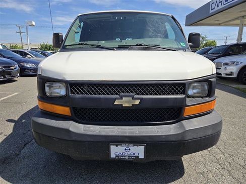 Used 2014 Chevrolet Express 1500 AWD image 2