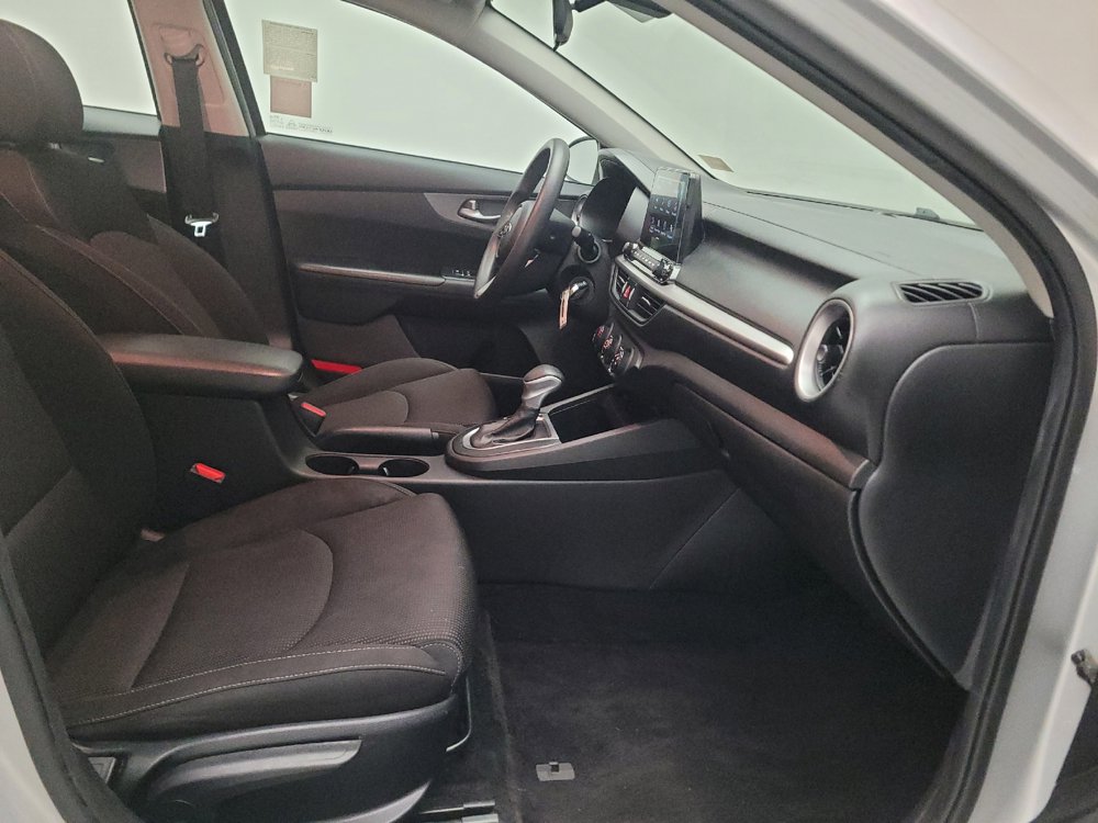 Used 2021 Kia Forte LXS FWD image 21