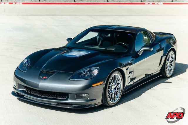 Used 2009 Chevrolet Corvette ZR1 w/ Preferred Equipment Group RWD image 6