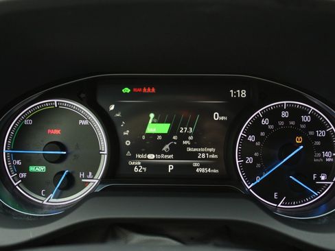 Used 2021 Toyota Venza XLE image 15