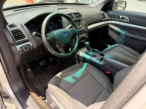 Used 2016 Ford Explorer XLT AWD/4WD image 23