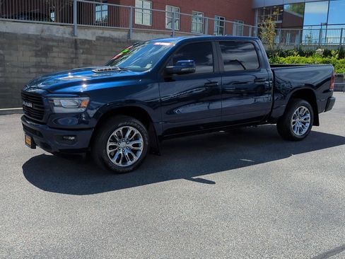 Used 2023 RAM 1500 Laramie AWD/4WD image 3