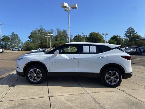 Used 2025 Chevrolet Blazer LT FWD image 7