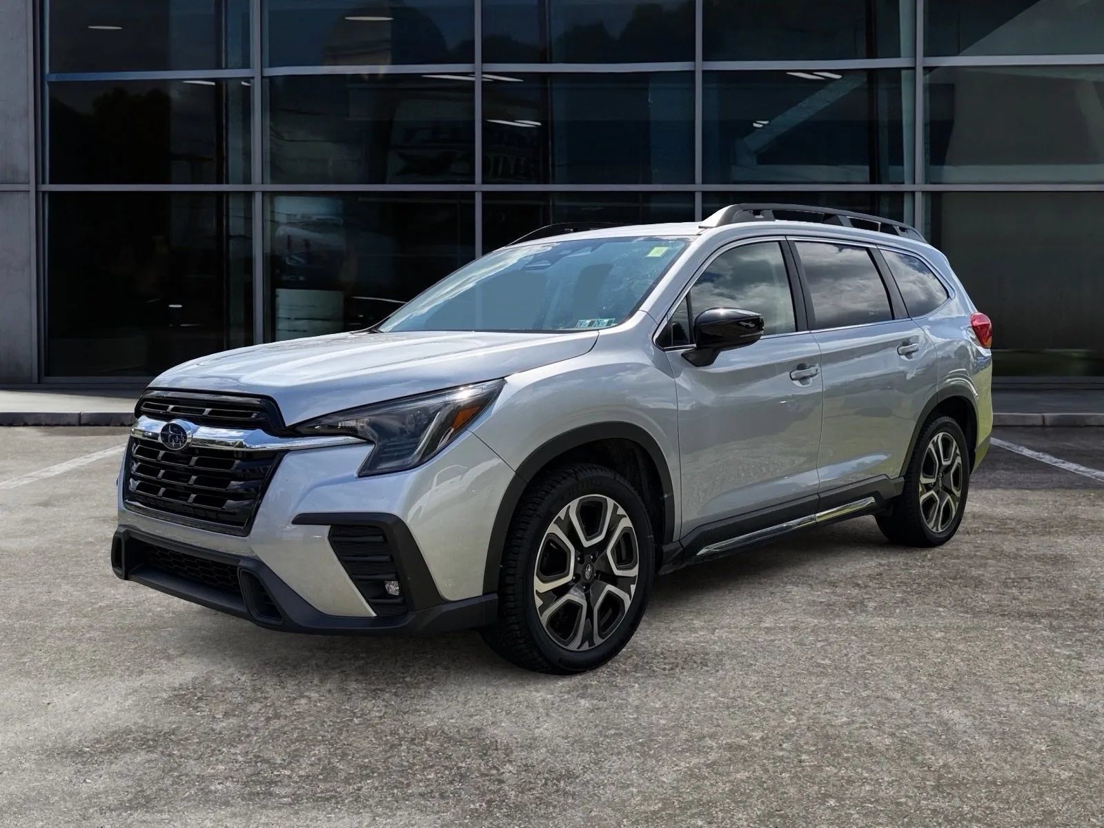 Used 2024 Subaru Ascent Limited AWD/4WD image 6