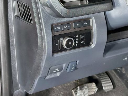 Used 2024 Ford F250 Platinum AWD/4WD image 10