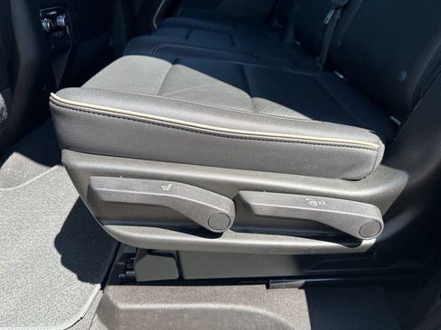 Used 2021 GMC Yukon SLT image 35