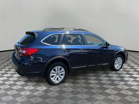 Used 2018 Subaru Outback 2.5i Premium w/ Protection Package #1 AWD/4WD image 5