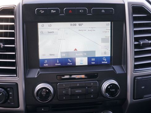 Used 2018 Ford F150 Platinum w/ Equipment Group 701A Luxury AWD/4WD image 12