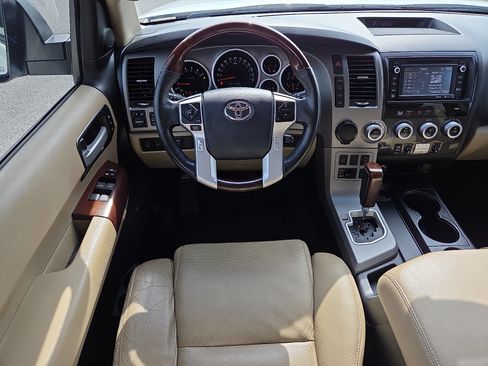 Used 2014 Toyota Sequoia Platinum RWD image 13