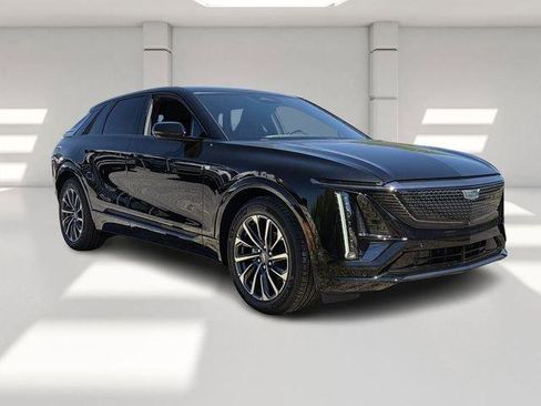 New 2026 Cadillac Lyriq Sport image 7