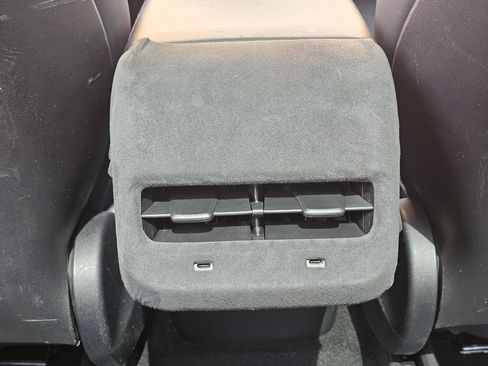 Used 2023 Tesla Model Y Performance AWD/4WD image 22