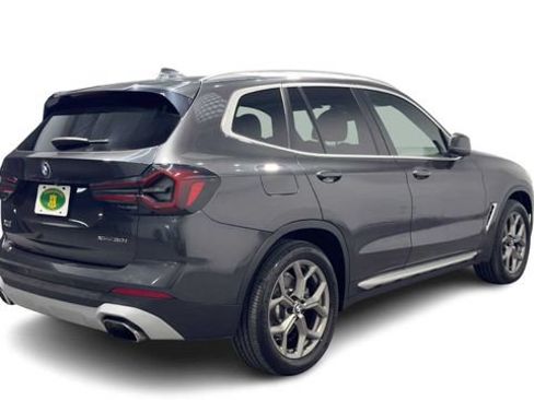 Used 2022 BMW X3 xDrive30i w/ Convenience Package AWD/4WD image 2