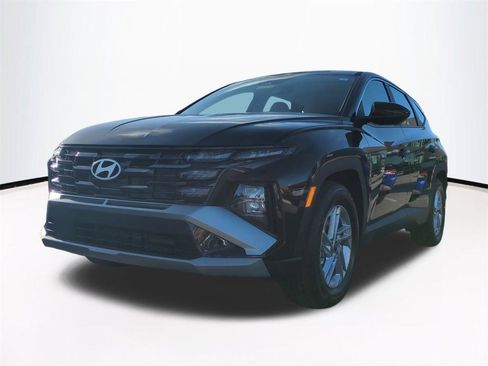 New 2026 Hyundai Tucson SE image 9