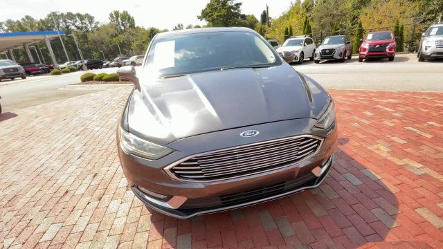 Used 2017 Ford Fusion SE w/ Equipment Group 201A FWD image 4