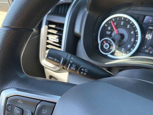 New 2026 RAM 1500 Express AWD/4WD image 16