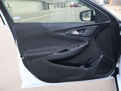 Used 2020 Chevrolet Malibu LT image 23