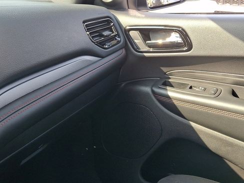 Used 2025 Dodge Durango GT AWD/4WD image 30