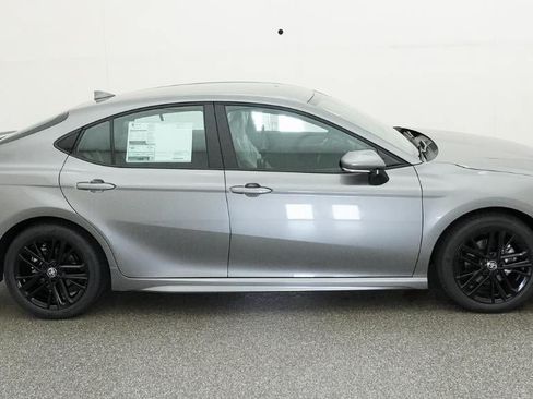 New 2026 Toyota Camry SE FWD image 11