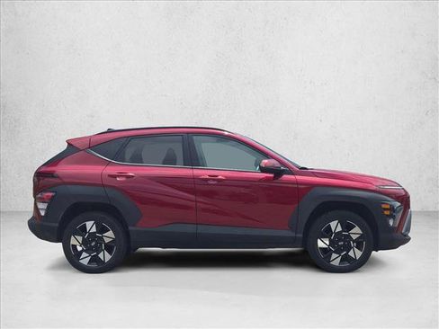 Used 2025 Hyundai Kona SEL AWD/4WD image 4