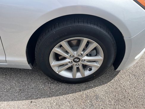 Used 2016 Hyundai Sonata SE FWD image 42