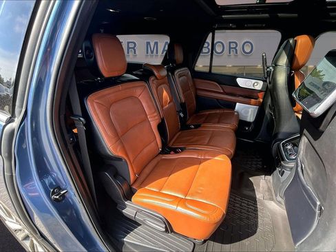 Used 2020 Lincoln Navigator L Reserve w/ Luxury Package AWD/4WD image 27