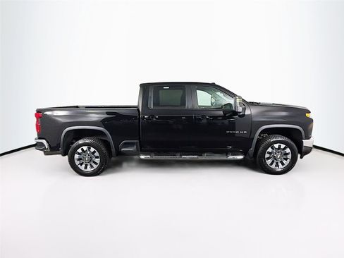 Used 2022 Chevrolet Silverado 2500 LT w/ Convenience Package AWD/4WD image 8