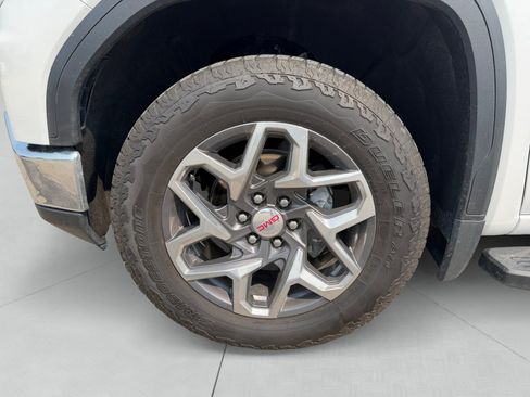 Used 2024 GMC Sierra 1500 SLT w/ SLT Convenience Package AWD/4WD image 14