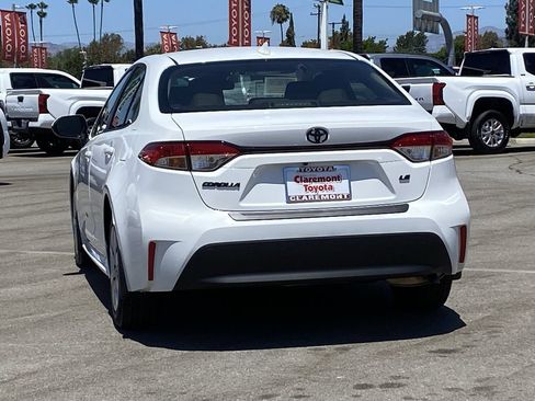 Certified 2026 Toyota Corolla LE FWD image 41