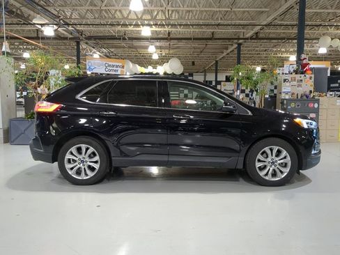 Used 2020 Ford Edge Titanium w/ Equipment Group 301A image 4