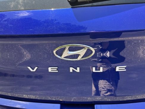 Used 2025 Hyundai Venue SEL FWD image 33