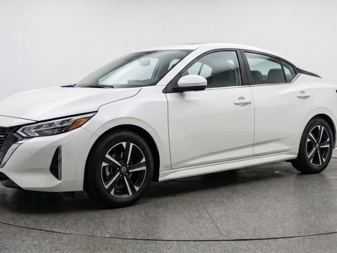 Used 2025 Nissan Sentra SV FWD image 3