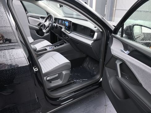 Used 2026 Volkswagen Tiguan S AWD/4WD image 44